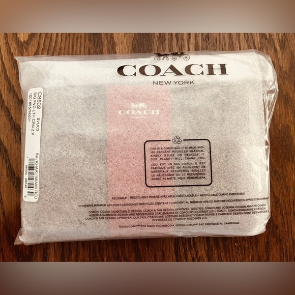 COACH Corner Zip Wristlet Signature Canvas W/ Red Stripe - NEW W/ TAGS MSRP: $88 - Picture 4 of 5